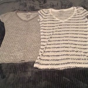 Lot of two vneck Aeropostale T-shirts extra small